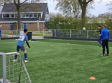 Training S.K.N.W.K. JO19-1 van donderdag 25 april 2024 (16/120)